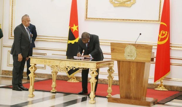 Análise Técnica do Uso Excessivo da Contratação Simplificada em Angola: Implicações e Recomendações
